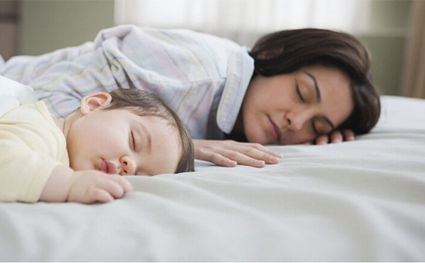 扎马尾也会导致脱发？哪些原因会导致女人经常脱发？(1)