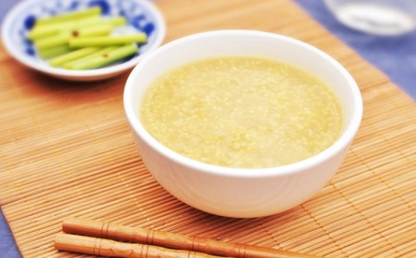 冬季肚子受凉腹泻如何护理？冬季肚子受凉腹泻吃什么好？(1)