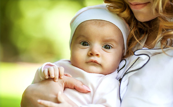 宝宝乳痂怎么办？去除乳痂有什么方法？(1)