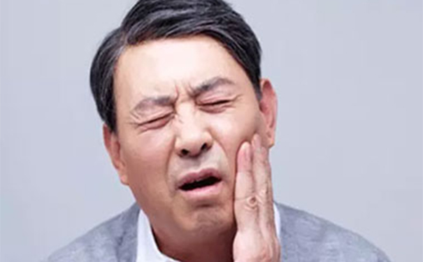 牙痛一般该怎么办？推荐8种缓解牙痛的食物(1)