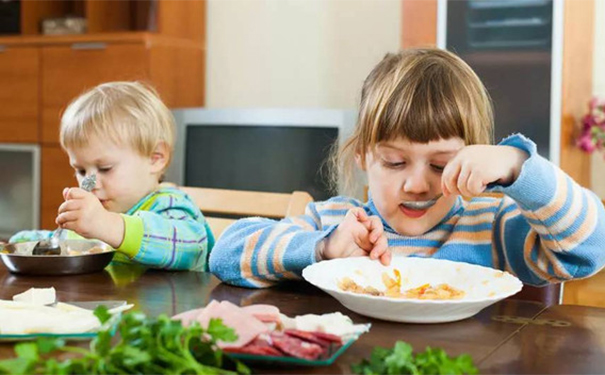 吃什么食物对骨头好？饮食补钙有哪些误区呢？(1)