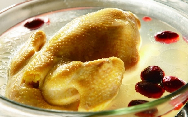柿饼红枣鸡汤的做法是怎样的？柿饼红枣鸡汤怎么做？(1)