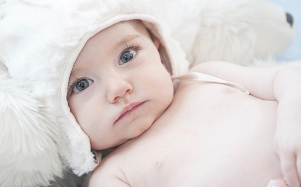 宝宝发低烧应该怎么治疗？小孩发低烧吃什么食物好？(1)