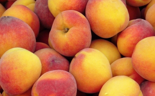 黄桃的营养价值及功效有哪些？吃黄桃好处有什么？(1)