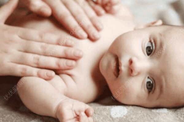 母乳喂养妈妈吃什么宝宝拉肚子？宝宝吃母乳拉稀正常吗？(1)