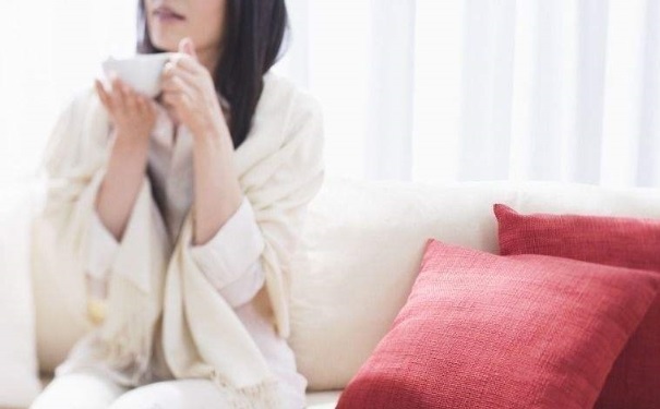 女性更年期在什么年龄？更年期会有哪些表现？(1)