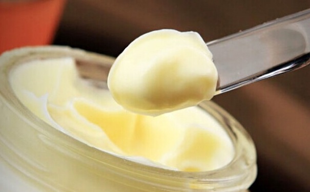 马油孕妇可以用来涂肚子吗？孕妇可以用马油涂抹肚子吗？(1)