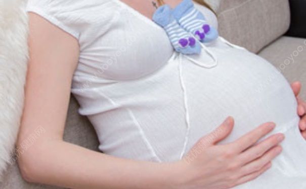 孕妇白带有血丝是怎么回事？孕妇白带有血丝严重吗？(1)