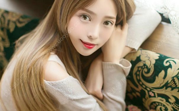 女性胸部外扩是怎样回事？女性为什么会胸部外扩？[多图]