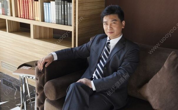糖尿病导致男子双眼几近失明，糖尿病会导致失明吗？(4)