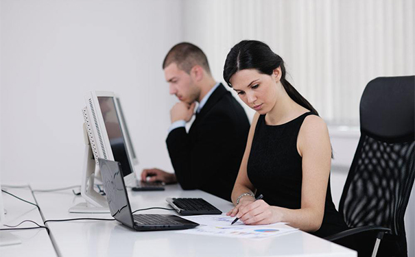 上班族怎么保护眼睛？整天面对电脑怎么保护眼睛？(1)