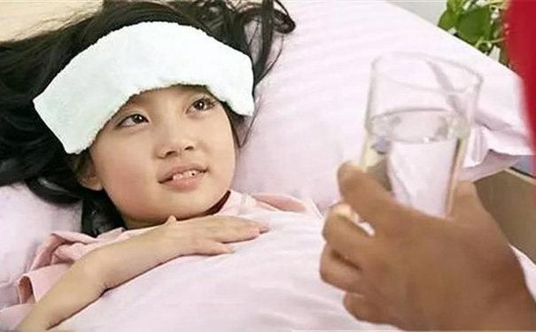 孩子发烧一定要输液吗？哪些情况不用输液？(1)