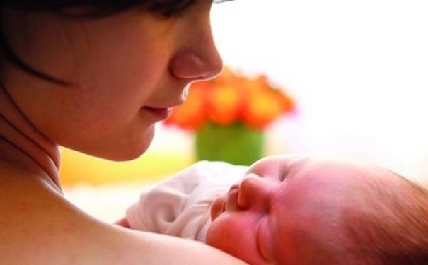 哺乳期怀孕了还能继续哺乳吗？哺乳期怀孕喂奶的危害有哪些？(1)