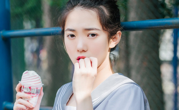 排卵期白带有血丝是怎么回事？排卵期白带是什么颜色的？(1)