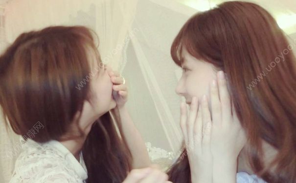 我喜欢我的闺蜜怎么办？女生老是想抱闺蜜是同性恋吗？(3)