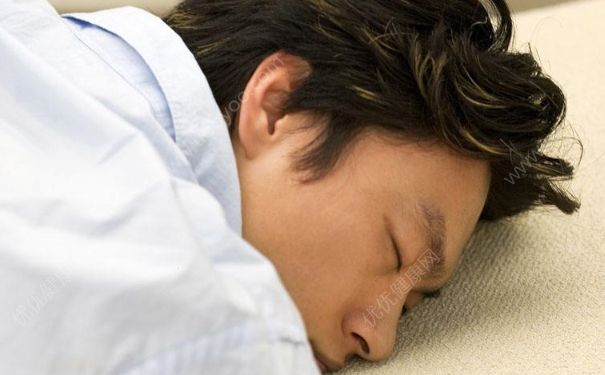 在床上遮隐能刺激男人吗？男人喜欢遮隐带来的刺激(1)