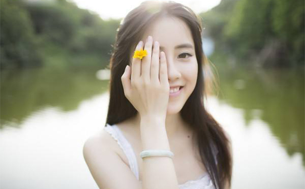 女生腰酸疼原因是什么？哪些不良习惯会导致腰酸疼？(1)