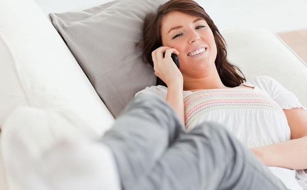 熬夜脸部浮肿怎么办？熬夜脸部浮肿如何消除？(1)