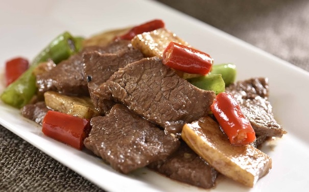 嫩牛肉怎么炒？嫩牛肉的烹饪技巧(1)
