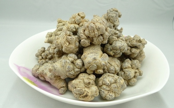 月经少可以吃三七粉吗？月经少吃什么好？(1)