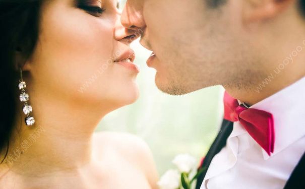 男女相爱的表现有哪些？哪些表现说明男人爱女人？(1)