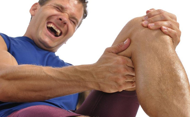 膝盖疼可以拔火罐吗？膝盖疼拔罐拔哪里位置？[图]