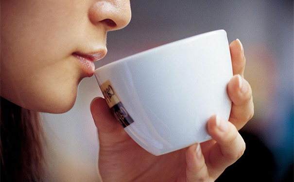 胆固醇高一般不能吃什么？胆固醇高对身体有什么坏处？[