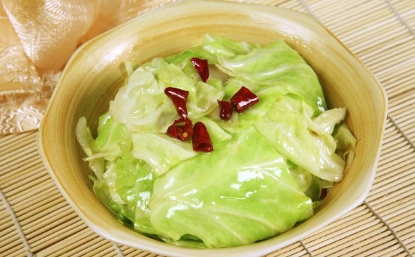 手撕圆白菜怎么做？手撕圆白菜的做法(1)