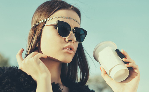 针灸可以治疗夜盲症吗？造成夜盲症的原因是什么？[图]