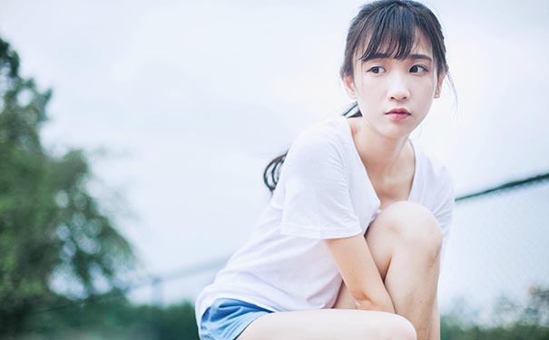 为什么会乳房发育不良？乳房发育不良的原因是什么？(1)