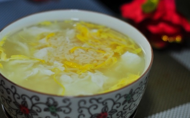 哺乳期奶水少吃什么可以催奶？哺乳期催奶食谱有哪些？(1)