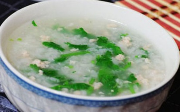 哺乳期感冒有什么偏方？哺乳期感冒还能喂孩子吗？(1)