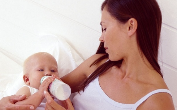 哺乳期来例假影响奶水吗？哺乳期来月经奶水还有营养吗？(1)