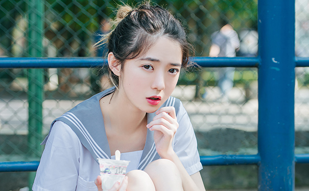 青春期少女性行为有什么危害？青春期女生有性幻想吗？(1)