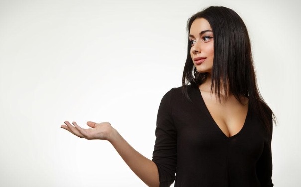女性穿太少会引起性骚扰吗？性骚扰和女性穿着有关吗？(1)