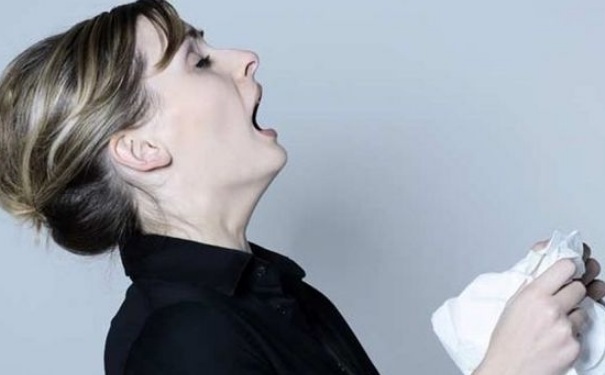 打喷嚏打不出来怎么办？打喷嚏打不出来是怎么回事？[图]