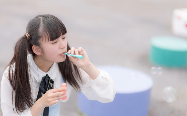 如何教孩子远离性骚扰？怎样教导孩子防范性骚扰？(1)