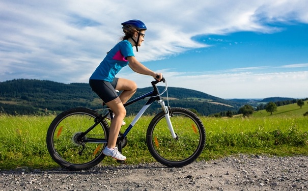 膝盖疼能骑自行车吗？膝盖疼可以骑自行车吗？[图]