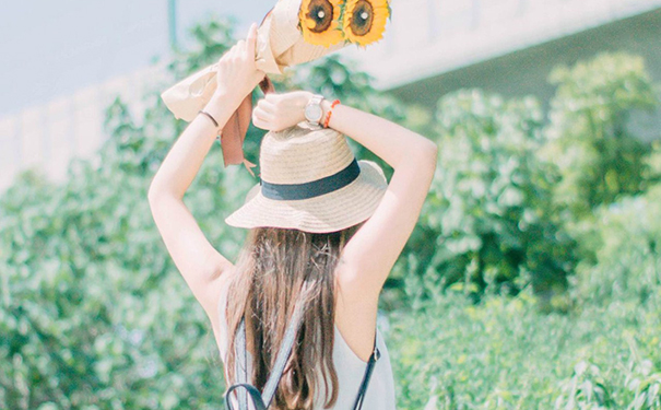 女性经期可以洗头吗？经期洗头的危害是什么？[图]