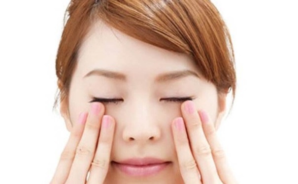使用眼霜有什么讲究？怎么正确使用眼霜？(1)