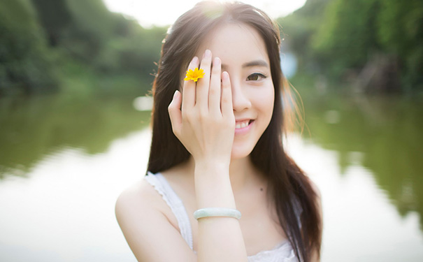 排卵期乳房胀痛怎么回事？排卵期乳房胀痛正常吗？(1)