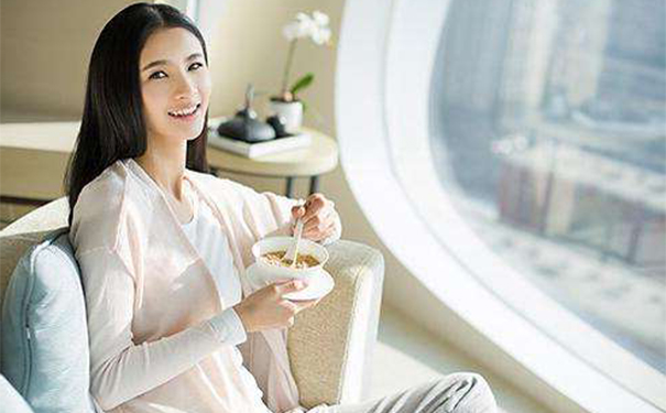 吃什么可以治疗口臭？哪些食疗方法可以治疗好口臭？[图]