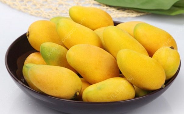 芒果皮上有黑斑是怎么回事？有黑斑的芒果能吃吗？(4)