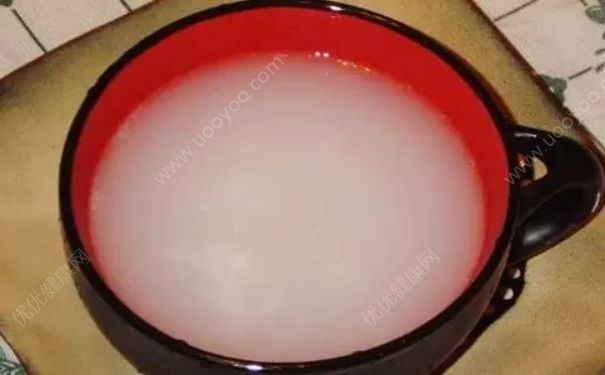 男孩靠肚皮注射米汤续命，米汤的营养价值有哪些？(3)