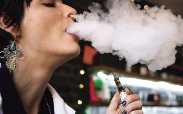 孕妇可以抽电子烟吗？电子烟对孕妇有影响吗？(1)