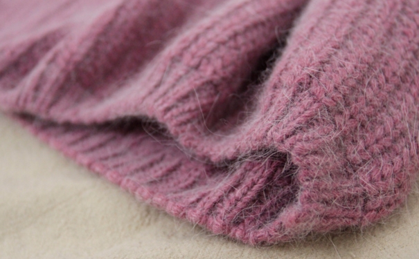 衣服掉毛有妙法吗？衣服掉毛怎么办？(1)