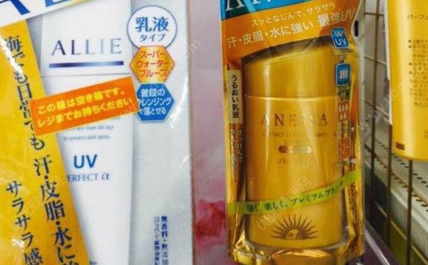 日本安耐晒小金瓶和索菲娜哪个好用？安耐晒和sofina选择哪个？(1)