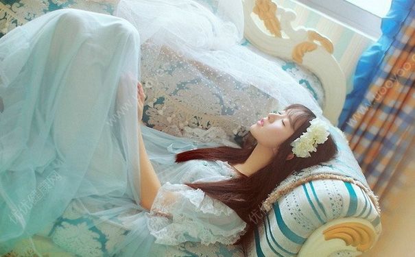 15岁女生穿应该什么内衣？15岁女孩要不要穿胸罩？(1)