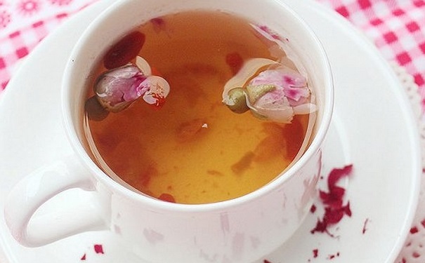 高血压喝什么花茶好？喝什么茶缓解高血压？(1)