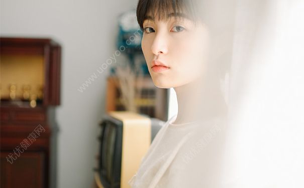 素颜霜会闷痘吗？用素颜霜会长痘吗？(4)